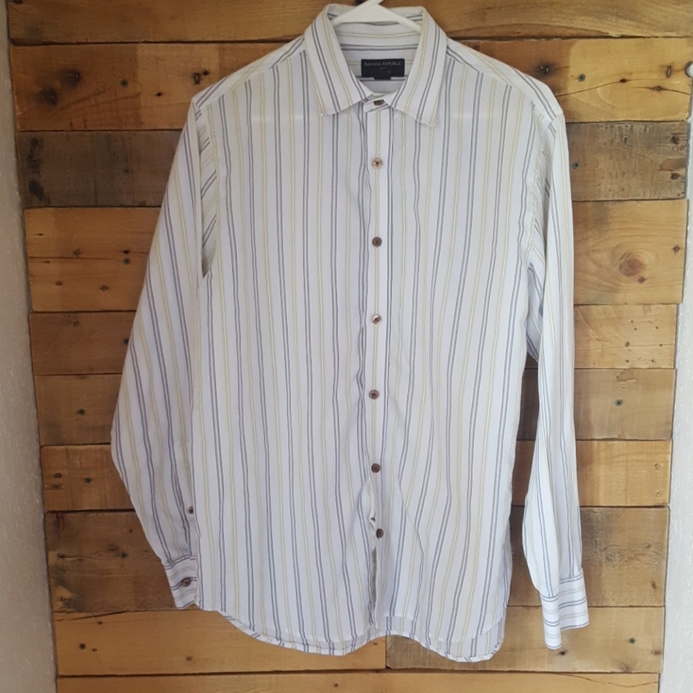 Banana Republic long sleeve button up shirt